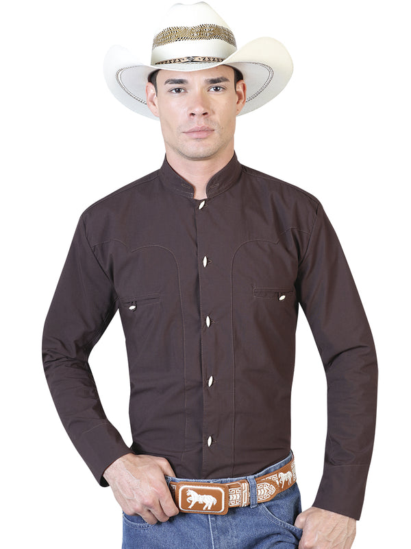 Camisa Vaquera de Hombre El Señor de los Cielos Manga Larga Bordada Charro en 65% Poliéster 35% Algodón Color Café 124911