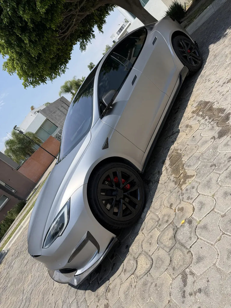 Tesla S Plaid
