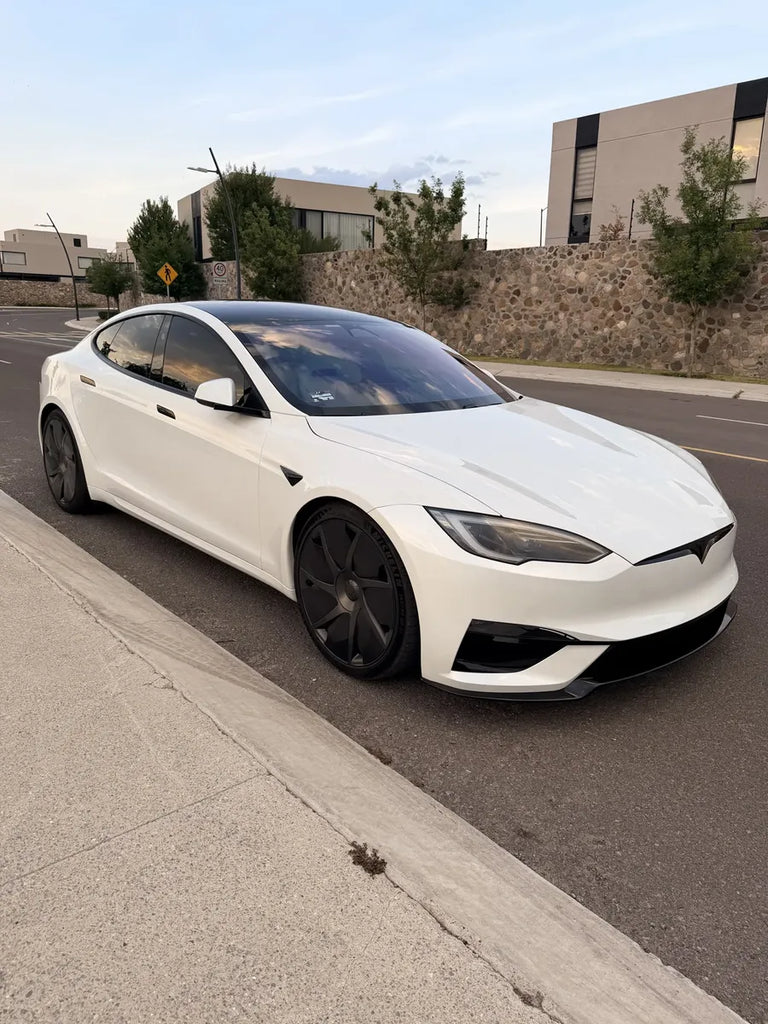Tesla Model S Plaid 2026