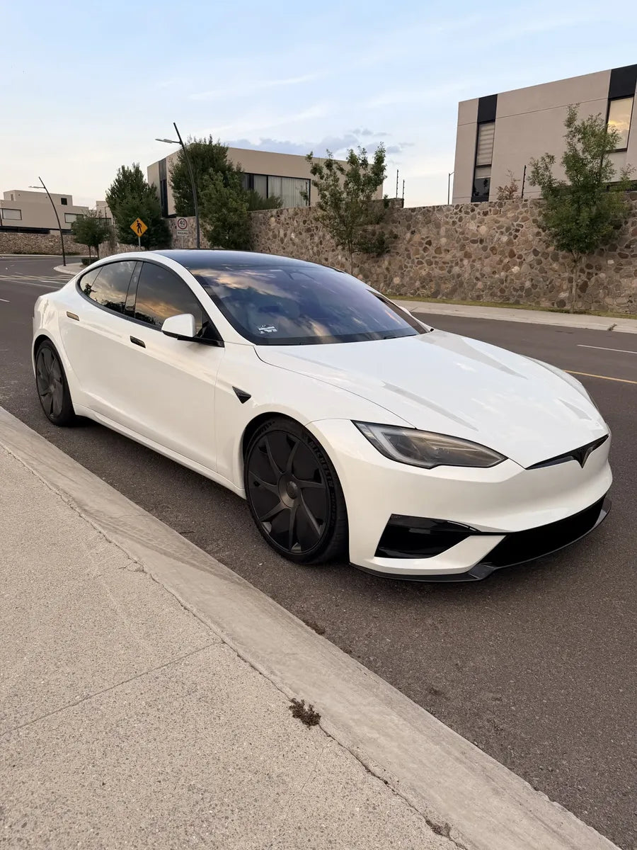 Tesla Model S Plaid 2026