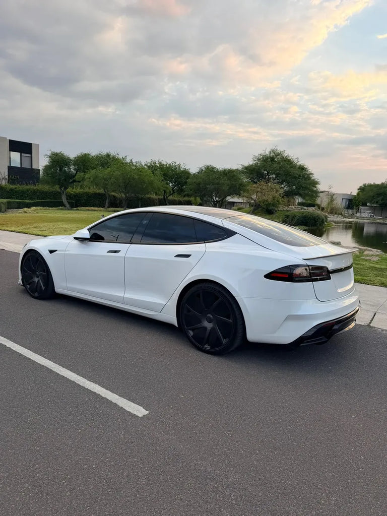 Tesla Model S Plaid 2026