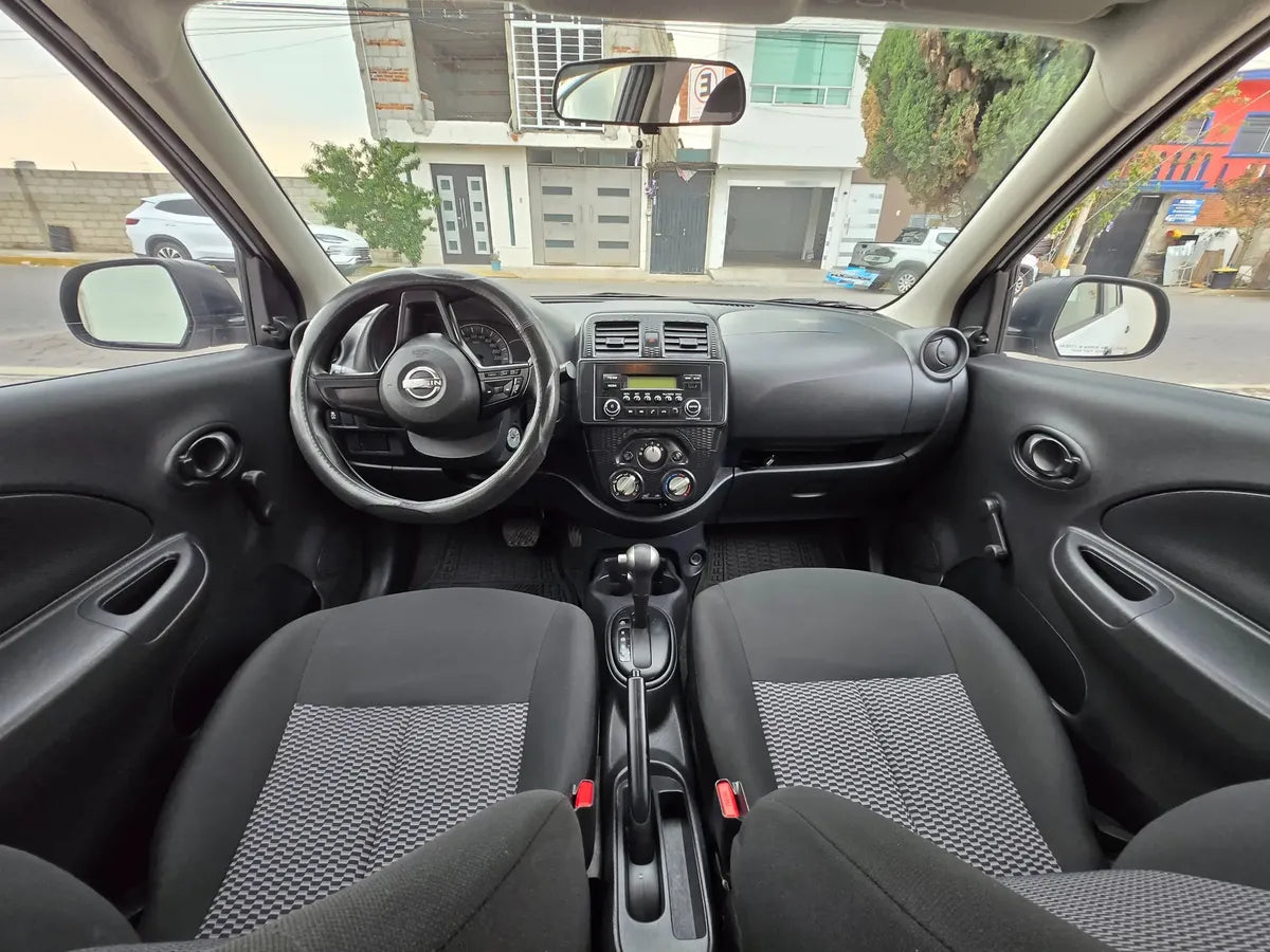 Nissan March 1.6 Sense At