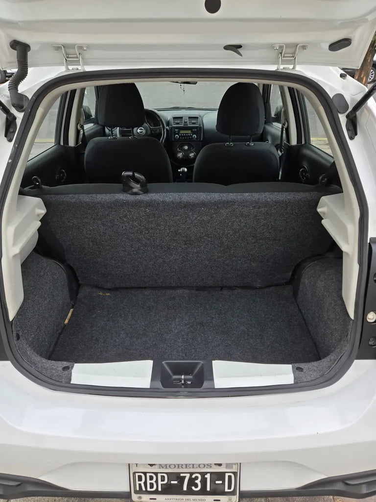 Nissan March 1.6 Sense At