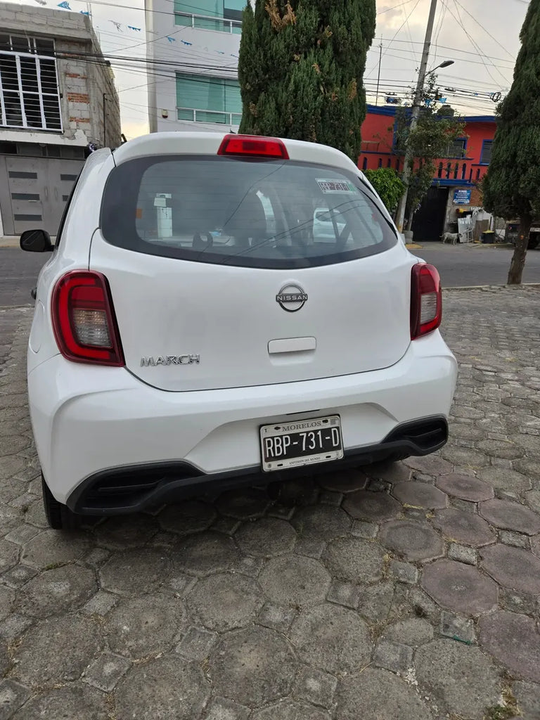 Nissan March 1.6 Sense At