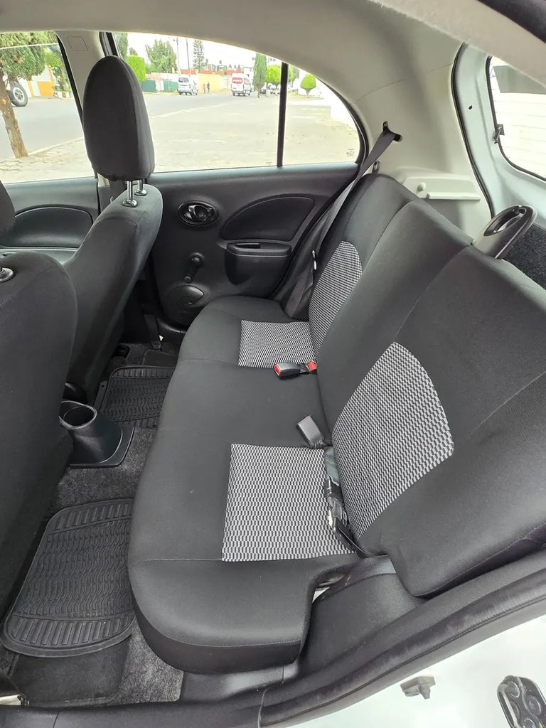 Nissan March 1.6 Sense At
