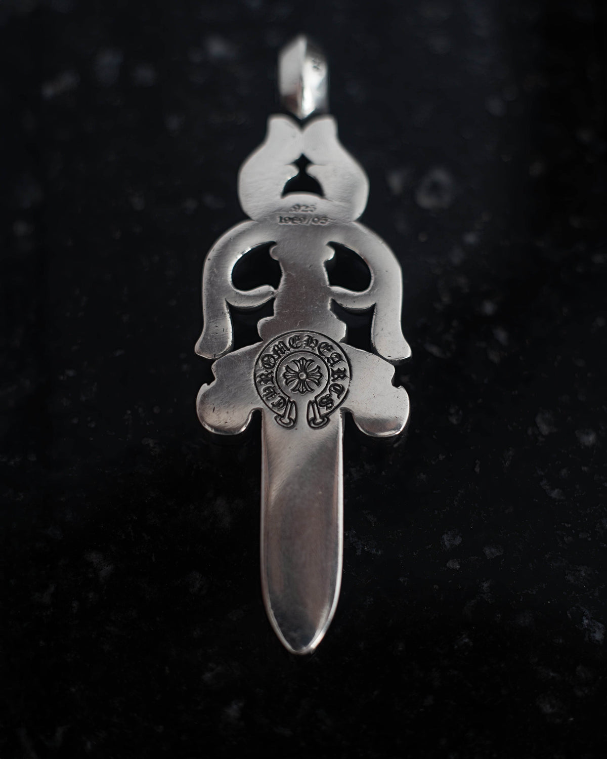 Daga Chrome Hearts