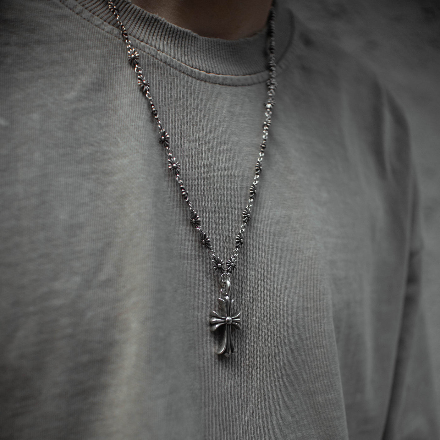 Collar con Cruz Chrome Hearts