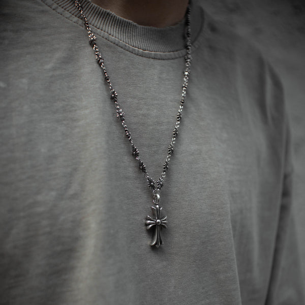 Collar con Cruz Chrome Hearts
