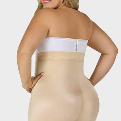 Short extra corto, talle extra alto, con refuerzo abdominal SXA0216 de Fajas M&D®
