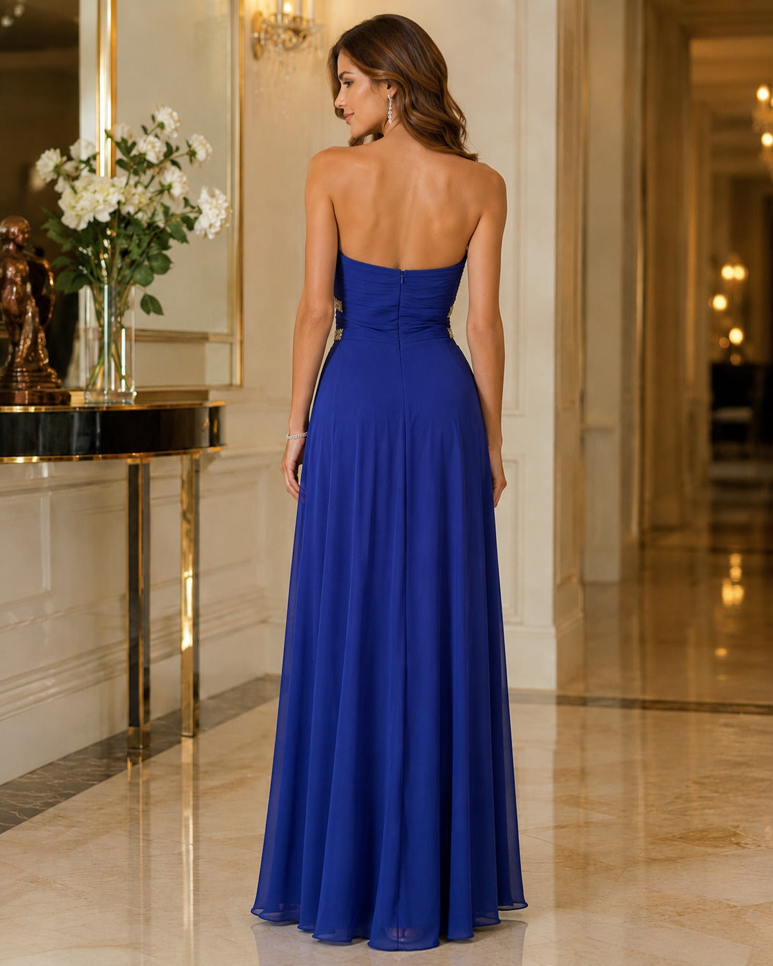 Vestido Largo Azul Rey Strapless con Pedrería en Cintura