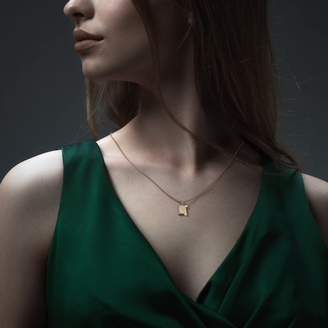 Dije de Oro 14K Medalla Religiosa Sagrado Caliz | Dije Oro Italiano 12mm | Joyería Fina