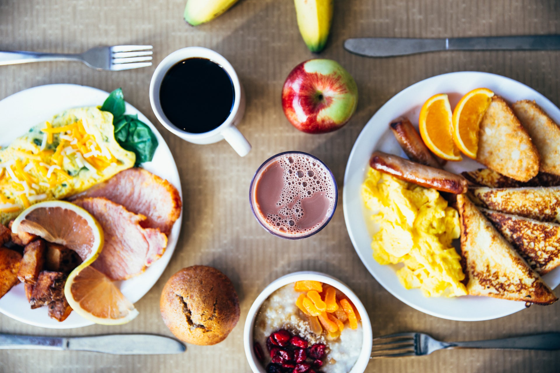 ALIMENTOS Y
BEBIDAS