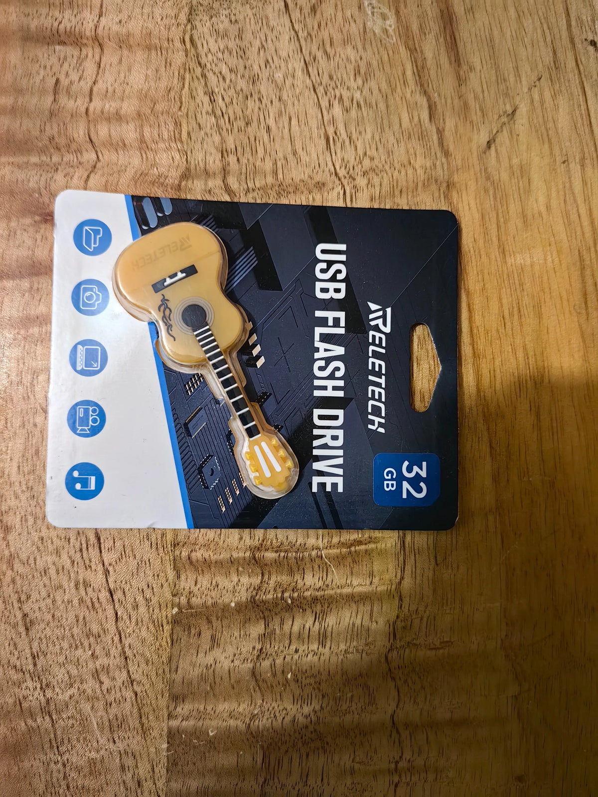 Memoria Usb  A  Externa Guitarra 32 Gb Reletech