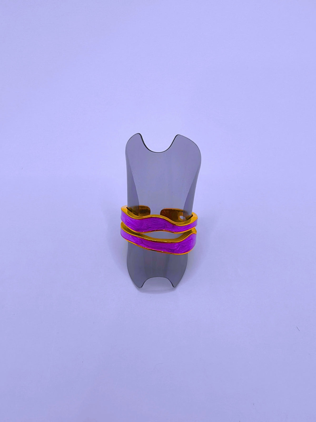 Anillo Acero Inoxidable Epoxica Negra Chapa Oro 10k Calenbi