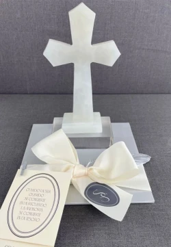 Cruz de onix con base de acrílico